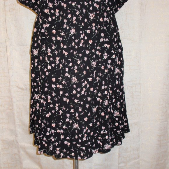 Torrid ditzy floral crinkle cut gauze puff sleeve peasant dress size 2X - Picture 3 of 15